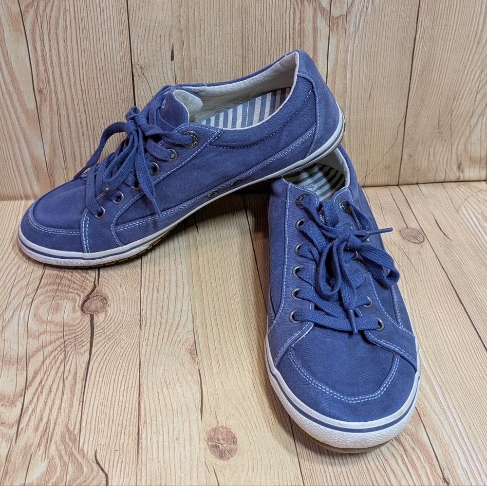 Taos Sneaker